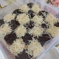 Gambar Premium Cake Potong/ bolu dua rasa/wijsman dari Cookies36 undefined 3 Tokopedia