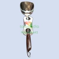 Gambar Spatula Stainless Steel Tebal/ Sodet Sutil Handle Kayu dari MJPERABOT1 undefined 1 Tokopedia