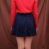 Gambar knit flare mini skirt navy rok pendek biru rajut preloved woman clothe dari alakana undefined 3 Tokopedia
