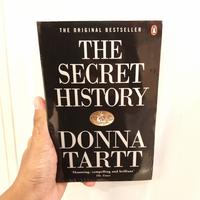 Gambar The Secret History donna tartt Book original dari Idleceli.shop undefined 1 Tokopedia