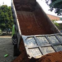 Gambar Tanah Urug Merah (23 m3) Tanah Taman Media Tanam - Kirim Legok dari Boss Pasir undefined 4 Tokopedia