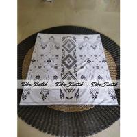 Gambar Sarung Batik Printing Putih Motif Balimoon Ekslusif Adem Halus Elegan - Rembulan navy dari Dkn Store.id undefined 4 Tokopedia
