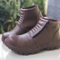 Gambar Sepatu Boot Pria Crocodile Morisey Safety Boots Ujung Besi - Hitam, 39 - Hitam, 39 dari Waroeng Aneka Sepatu undefined 3 Tokopedia