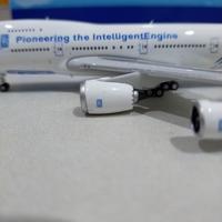 Gambar Boeing 747-200 N787RR Rolls Royce New Livery Phoenix 1:400 dari Mall of Diecast undefined 2 Tokopedia