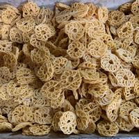 Gambar Kerupuk mawar kuning / kerupuk scl - 500 gram dari Sayfruit undefined 1 Tokopedia