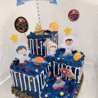 Gambar Cake ultah tingkat sudut astronot - 25 dari DAPUR KENZIE undefined 2 Tokopedia