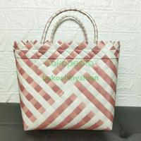 Gambar Tas Anyaman Cantik/Tas Tasyakuran/Berkatan-Slametan/Tas Kotak Nasi dari bakoelanyaman undefined 3 Tokopedia