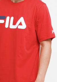 Gambar Fila Baju Kaos Pria Cultura 22 - Red - M dari FILA Official Store undefined 3 Tokopedia