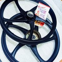 Gambar velg pelekracing V Rossi untuk motor Supra x lama. lubang baut 5 dari SonAcc motor undefined 1 Tokopedia