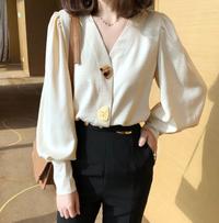 Gambar Blus Kancing Model Tangan Balon Soft Color - crem dari GROSIR KOREAN FASHION undefined 2 Tokopedia