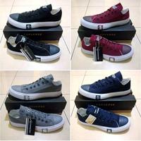 Gambar Sepatu All star Converse Premium Ct Petir Ct Flash - Sepatu Converse - FullBlack, 41 dari TRIGLAV LOVERS undefined 1 Tokopedia