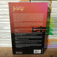 Gambar Original NOVEL INDONESIA DEWASA Laskar Pelangi.By Andre Hirata dari Toko buku Azizah - Gultom undefined 3 Tokopedia