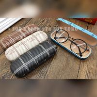 Gambar Box Kacamata / Tempat Kacamata Hard Case Motif Kotak Terbaru A7 - BROWN, KOMBO 1 dari Bertha Indonesia undefined 5 Tokopedia