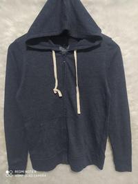 Gambar thrift sweater Hoodie warna denim dari Vieri Thrift store undefined 1 Tokopedia