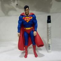 Gambar mainan action figure mcfarlane superman comic 1000 tinggi sekitar 7 in dari Mainan Toys Action Figure undefined 1 Tokopedia