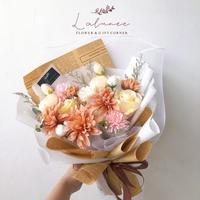 Gambar BUKET BUNGA GRADUATION ARTIFICIAL FLOWER BOUQUET BUKET BUNGA PREMIUM dari LALUNEE FLOWER AND GIFT CORNER undefined 2 Tokopedia