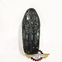 Gambar Jok motor Honda C70 pitung standar standart classic warna hitam krem dari Vavianmotor Jogja undefined 5 Tokopedia