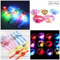 Gambar Gelang Anak Perempuan - Gelang Anak Laki Laki - Gelang Lampu - GELANG LAMPU Anak LED Mainan Silikon Model Jam Tangan Nyala Baterai - 149-Gelang lampu - cewe dari kidsnbear undefined 3 Tokopedia