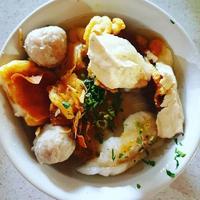 Gambar Batagor Baso Cuanki Serayu / Baso Cuanki Serayu Bandung - Batagor 1 porsi dari Tatasnacks undefined 2 Tokopedia