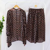 Gambar ONE SET BATIK WANITA SETELAN BATIK MODERN OUTER BATIK KULOT BATIK SET dari Caviar Wear undefined 2 Tokopedia