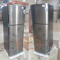 Gambar ELECTROLUX ETB 2802 HA - Kulkas 2 Pintu - Nutrifresh Inverter dari E Three Shop undefined 1 Tokopedia