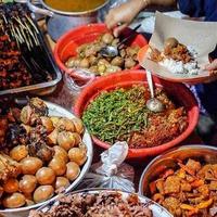Gambar Gudeg Mercon Bu Tinah Legend Vacum Frozen dari oleholehjogjaonline undefined 1 Tokopedia
