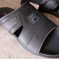 Gambar SALE SANDAL PRIA FILA HITAM ORI STORE - 41 dari jp.odashop undefined 2 Tokopedia