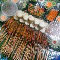 Gambar Tumpeng Sate Ayam Sate Tampah Porsi Bervariasi - Porsi 20 dari Universalmart_NEW undefined 4 Tokopedia