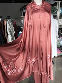 Gambar Mukena armani silk bordir manual handmade daily premium khofiya rukuh - rosegold dari Hyanuc Store undefined 3 Tokopedia