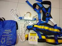 Gambar SET FULLBODY HARNESS PN56 HAIDAR + DOUBLE LANYARD ABSORBER PN351 dari PETZL INDONESIA SAFETY undefined 1 Tokopedia