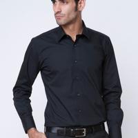 Gambar Kemeja pria lengan panjang slimfit Hitam The executive Original O002 - XL dari ayucellshop undefined 1 Tokopedia