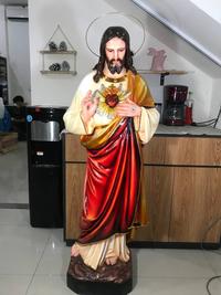 Gambar Pajangan Patung Rohani Tuhan Yesus Hati Kudus Merah Classic 1,5 Meter dari Yeraya Toko Rohani undefined 2 Tokopedia