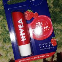 Gambar Nivea Lip Care Lip Balm 24h Melt In Moisture Strawberry 4.8gr ORI BPOM - Strawberry dari IDIOFYIA undefined 3 Tokopedia