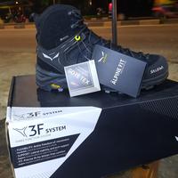 Gambar SEPATU GUNUNG TREKKING HIKING SALEWA ALP TRAINER 2 MID GTX BLACK MENS dari kallapathar undefined 1 Tokopedia
