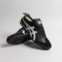 Gambar Onitsuka Tiger Mexico 66 Deluxe Leather Japan Black White Sepatu Pria dari cagurdeni12 undefined 1 Tokopedia