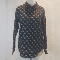 Gambar PRELOVED UNIQLO KEMEJA WANITA MURAH BRANDED dari tamariska_stuff undefined 1 Tokopedia