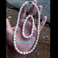Gambar set untuk anak kalung dan gelang mutiara asli air tawar dari KerjaBersama_NEW undefined 2 Tokopedia