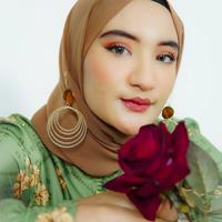 Gambar Aksesoris anting hijab lingkar onyam gold dari Sakhishopnew undefined 4 Tokopedia