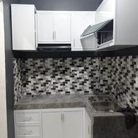 Gambar Kitchen set putih aluminium minimalis dari Family Aluminium Makassar undefined 2 Tokopedia