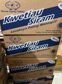 Gambar Kwetiau Siram Cap Burung Layang Terbang 1 dus isi 20 pcs dari tokoku72 undefined 1 Tokopedia