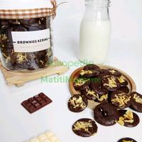 Gambar brownies kering crispy keripik brownies toples besar - choco cheese dari MatitiMademe undefined 1 Tokopedia