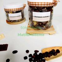 Gambar brownies kering crispy keripik brownies toples besar - choco cheese dari MatitiMademe undefined 5 Tokopedia
