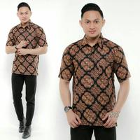 Gambar kemeja batik pria lengan pendek batik halus warna coklat gelap elegan - B, L dari Adzkia BatikArt_NEW undefined 2 Tokopedia