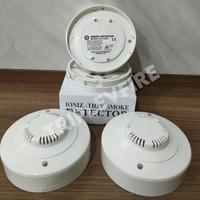 Gambar Smoke Detector Model HC-202D DC-24V Hong Chang dari TripleVFire undefined 1 Tokopedia