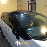 Gambar PROMO! Premium Wrapping Sticker Mobil Two Tone Black Piano Glossy dari king autoshop undefined 4 Tokopedia