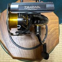 Gambar (SOLD) Reel Daiwa Certate 2510PE H Second Jepang Lecet Halus dari NORTH BLUE FISHING undefined 5 Tokopedia