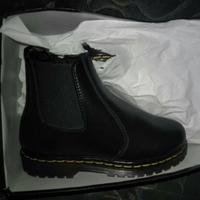 Gambar Sepatu Docmart anak slip on high Boot tanpa tali - Hitam, 27 dari Sepatu Docmart Anak &amp; Dewasa undefined 2 Tokopedia