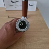 Gambar Handgrip Vespa LX Original Second dari sekenkeun id undefined 3 Tokopedia