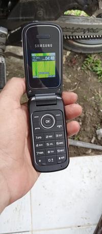 Gambar HP SAMSUNG FLIP E1195 SINGLE SIM SECOND ORIGINAL dari TUMMBAS SHOP undefined 2 Tokopedia