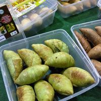 Gambar Molen Amura variant rasa pisang pandan coklat keju kemasan box dari Molen Amura Kp Sawah undefined 3 Tokopedia